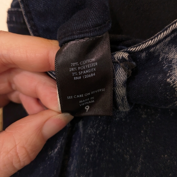 Skinny acid wash denim jeans with skull grommet and dual button zipper fly - Picture 7 of 9